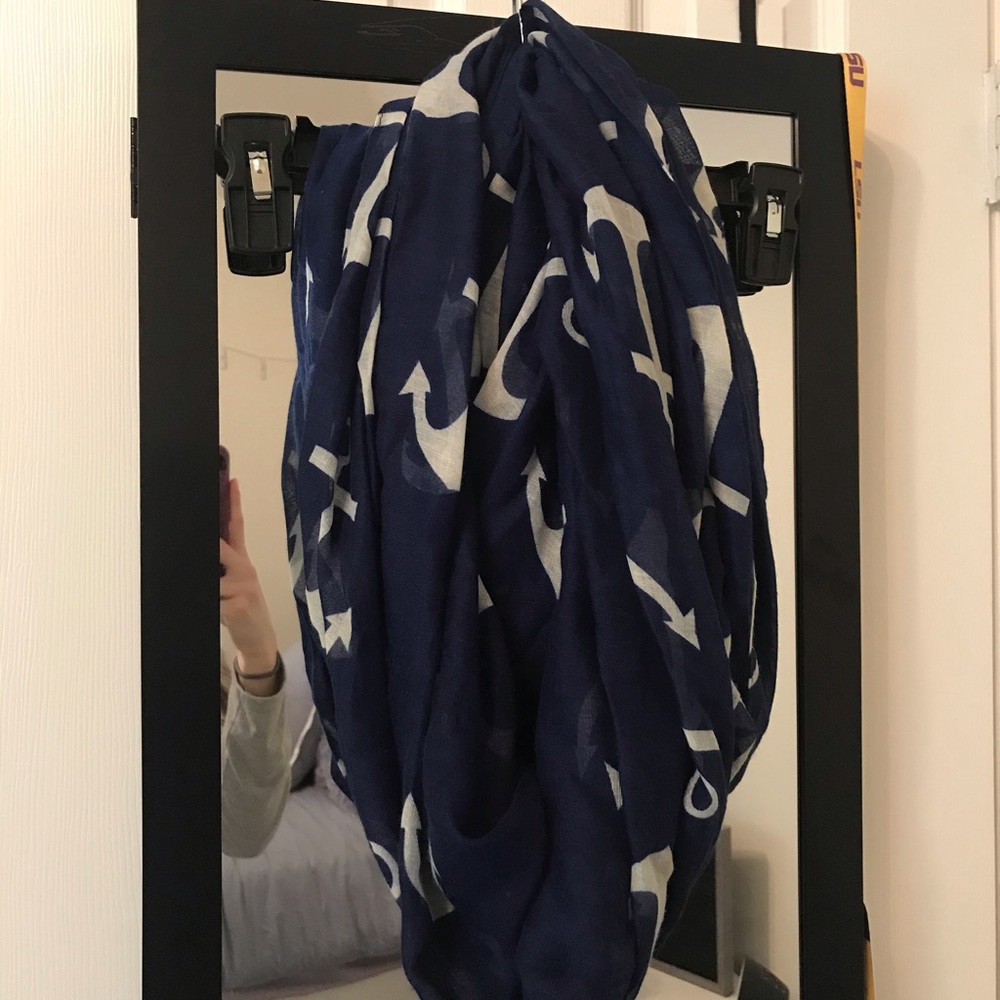 Anchor scarf